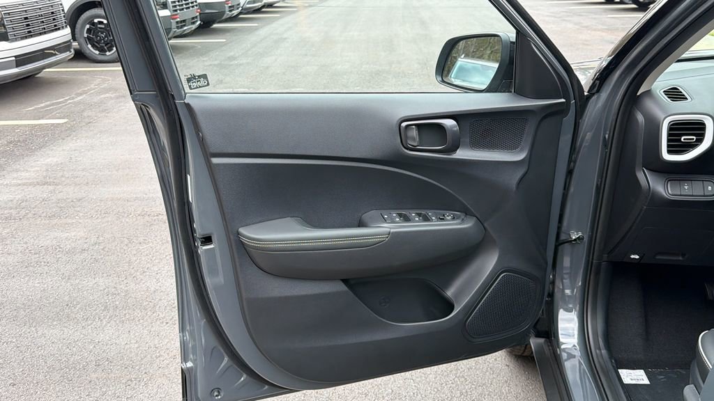 New 2026 Hyundai Venue SEL image 11