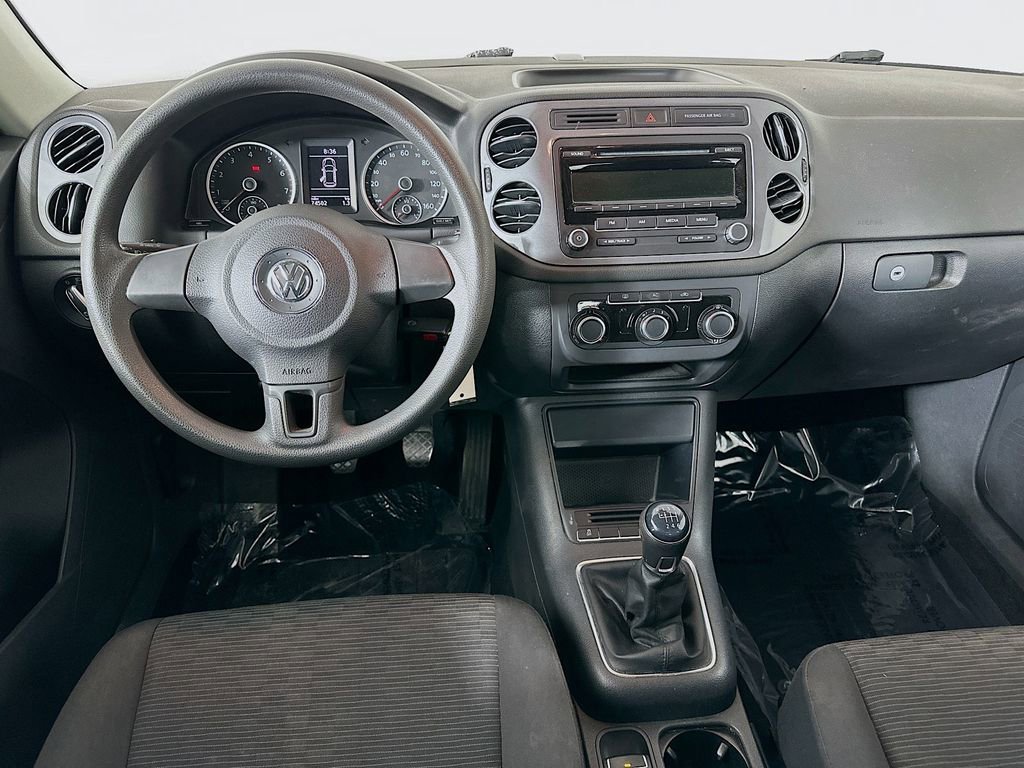 Used 2012 Volkswagen Tiguan S image 25