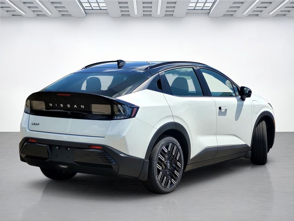 New 2026 Nissan Leaf Platinum+ w/ Cargo Package (Platinum+) FWD image 4