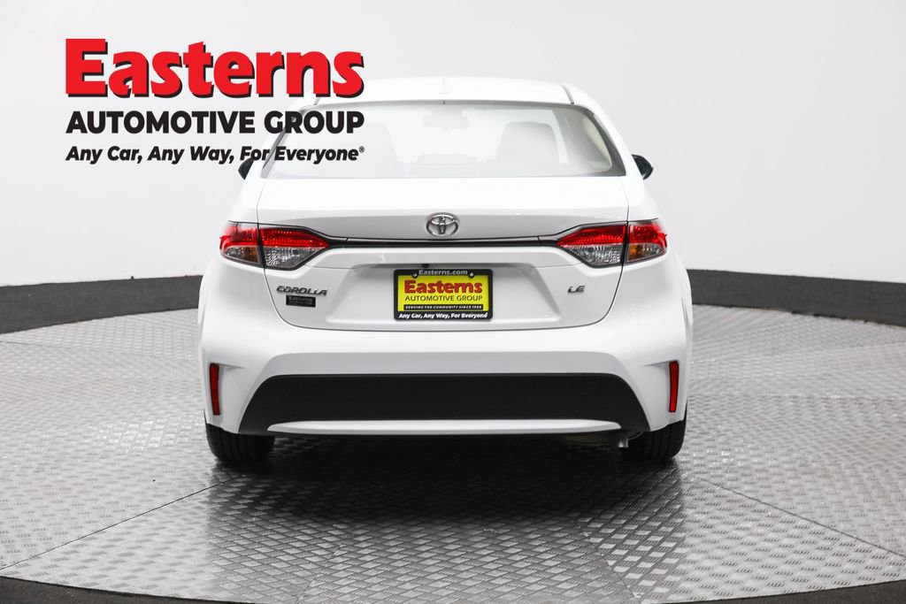 Used 2022 Toyota Corolla LE image 6