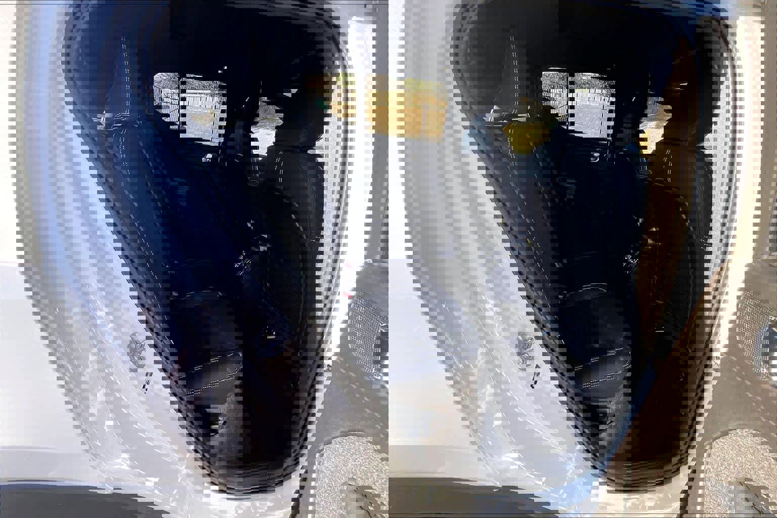 Used 2023 Volvo XC40 Recharge Ultimate w/ Protection Package Premier image 30