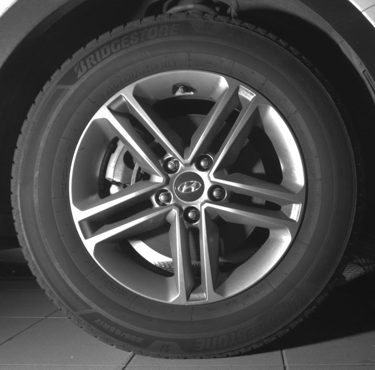 Used 2017 Hyundai Santa Fe Sport w/ 2.4L Value Package 06 FWD image 9