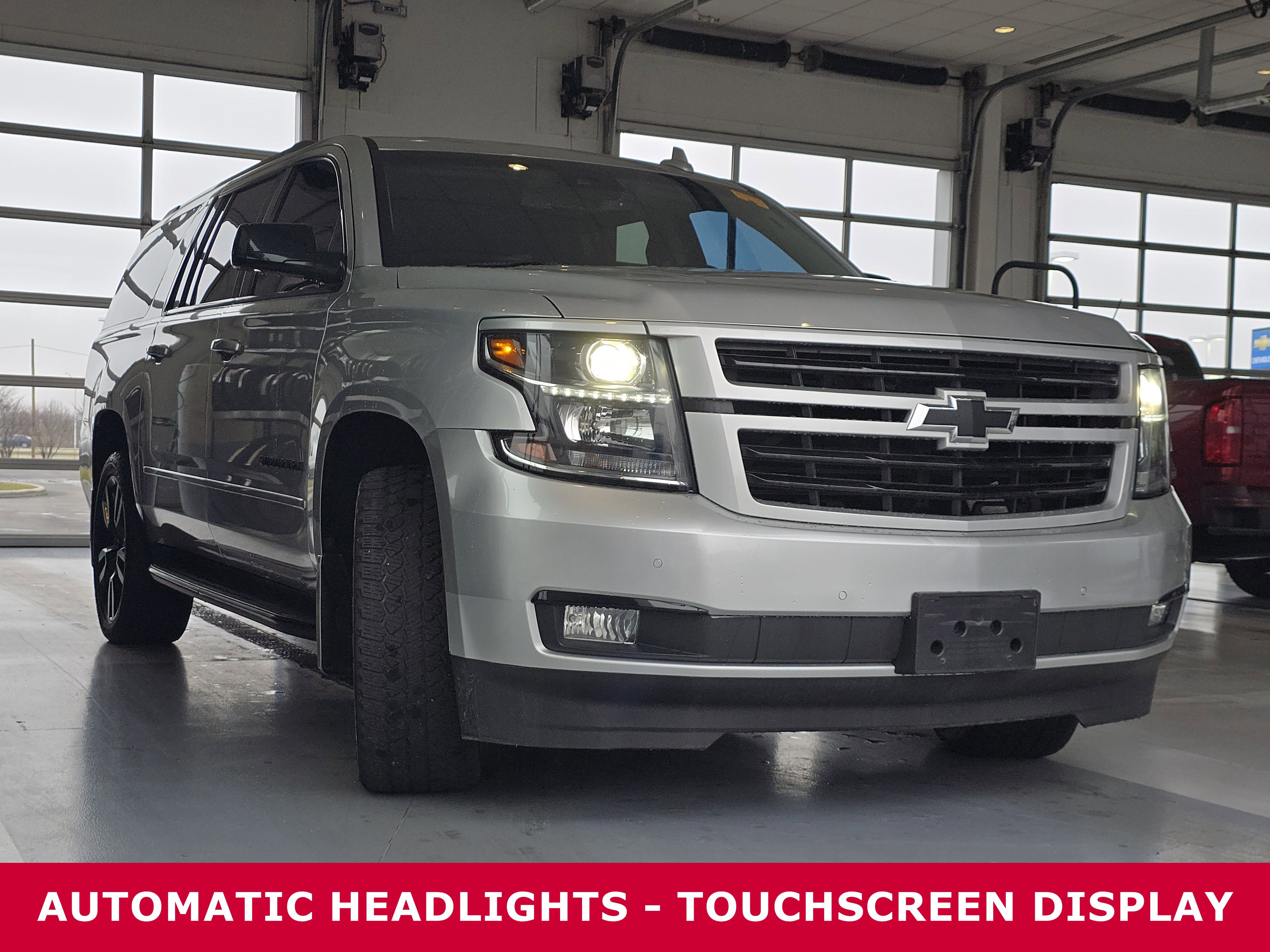 Used 2019 Chevrolet Suburban Premier image 3