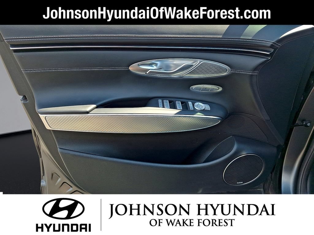Used 2024 Genesis GV70 2.5T w/ Sport Prestige Package AWD/4WD image 10