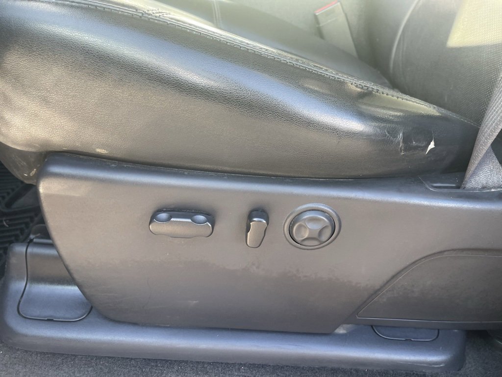 Used 2013 GMC Sierra 2500 Denali w/ Suspension Package, Off-Road image 17