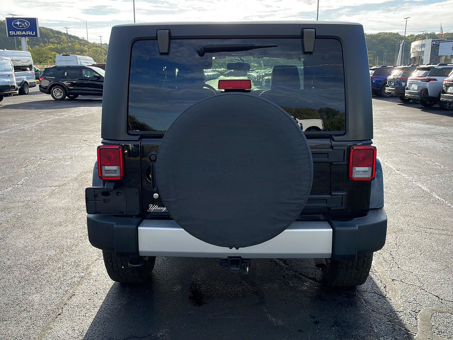 Used 2015 Jeep Wrangler Sahara w/ Connectivity Group AWD/4WD image 5