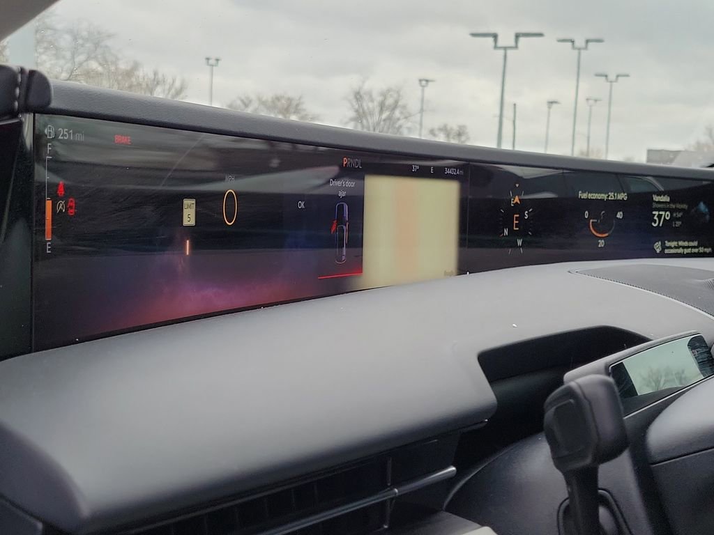 Certified 2024 Lincoln Nautilus Reserve image 21