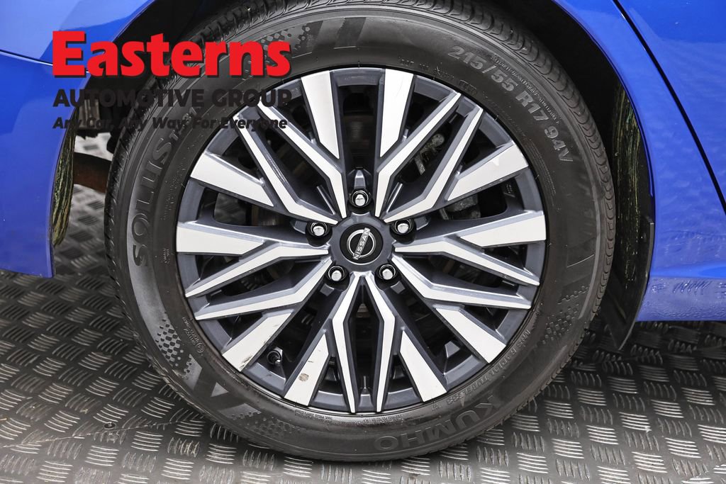 Used 2025 Nissan Altima 2.5 SV FWD image 31