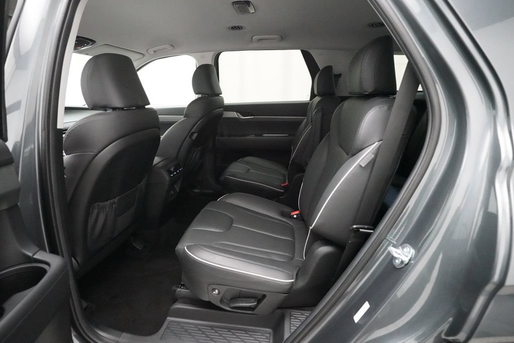 Used 2025 Hyundai Palisade SEL AWD/4WD image 16