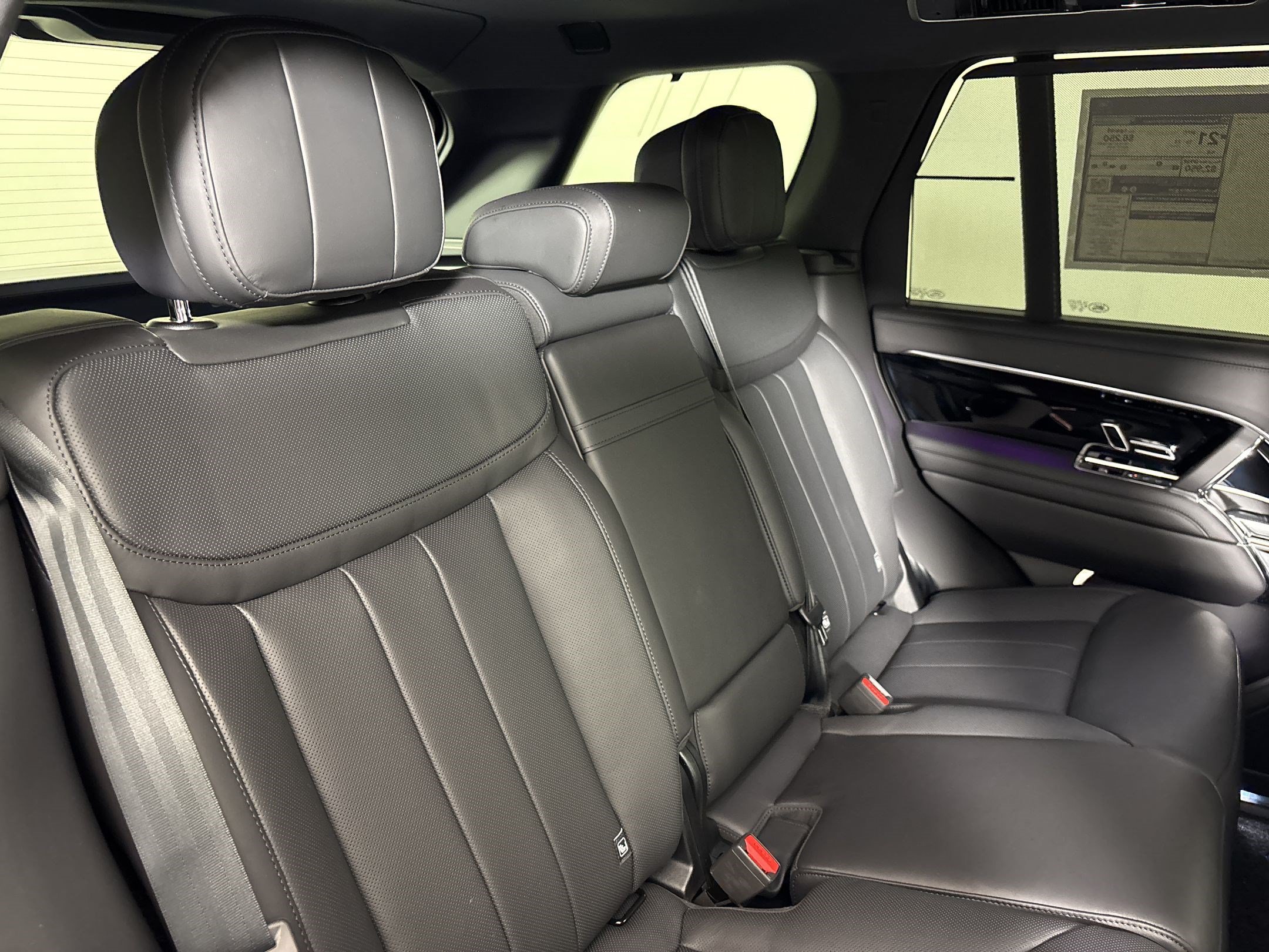 New 2026 Land Rover Range Rover SE AWD/4WD image 30