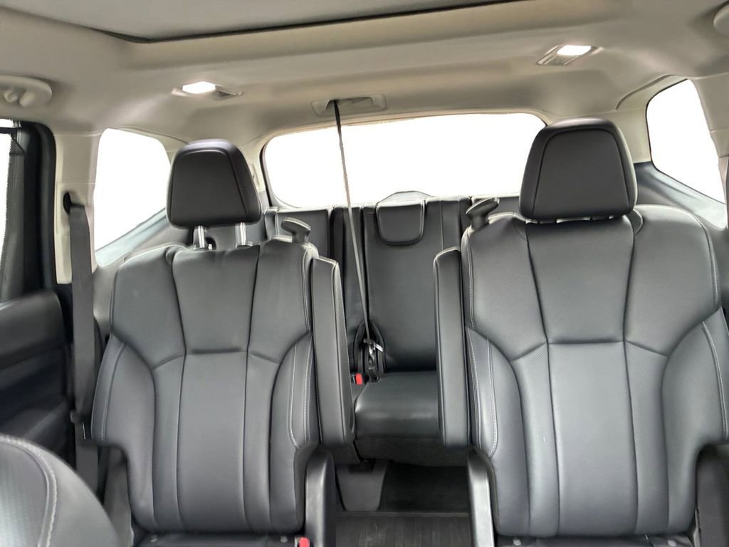 Used 2024 Subaru Ascent Limited w/ Technology Package image 13
