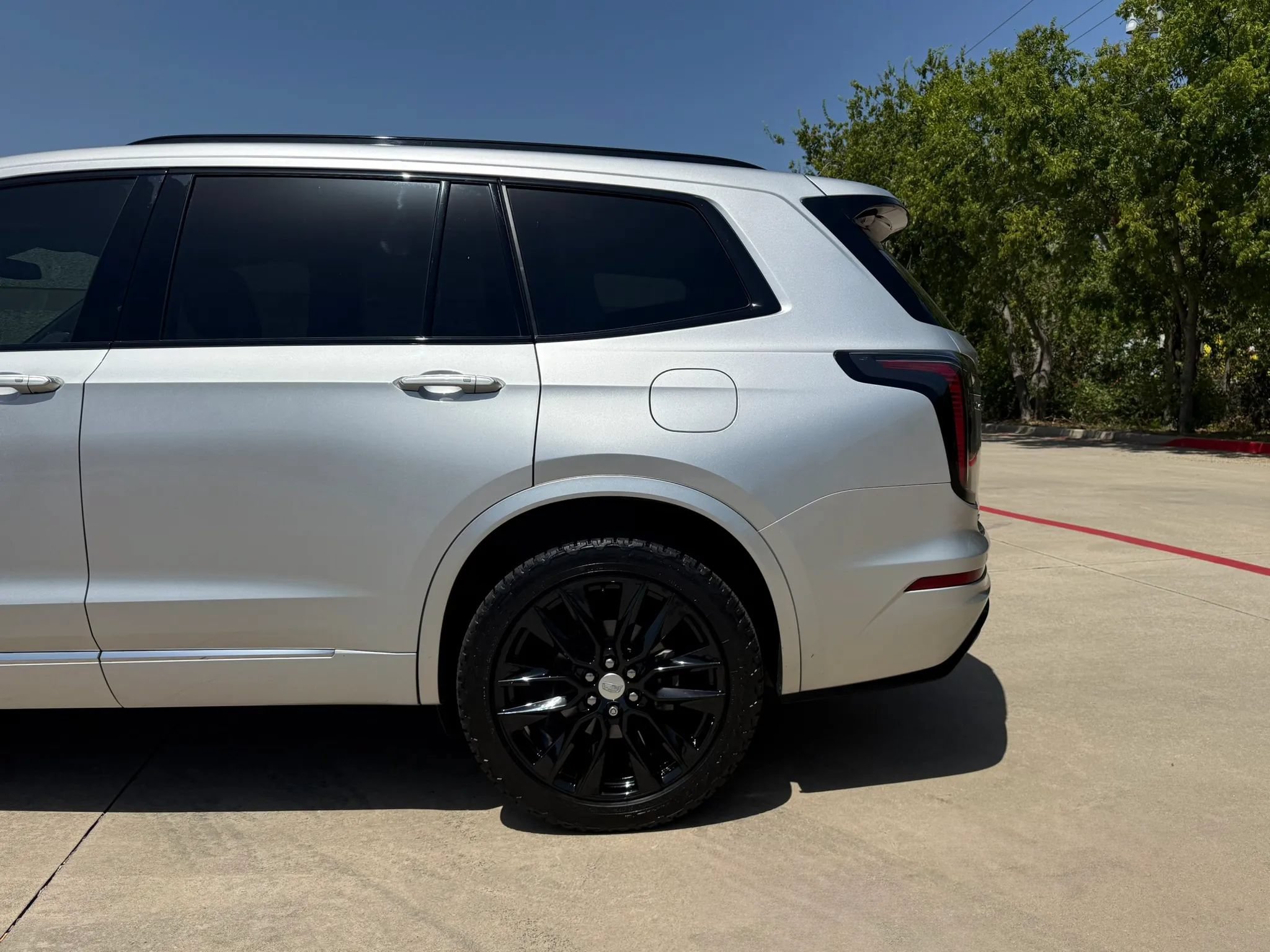 Used 2020 Cadillac XT6 Sport AWD/4WD image 16