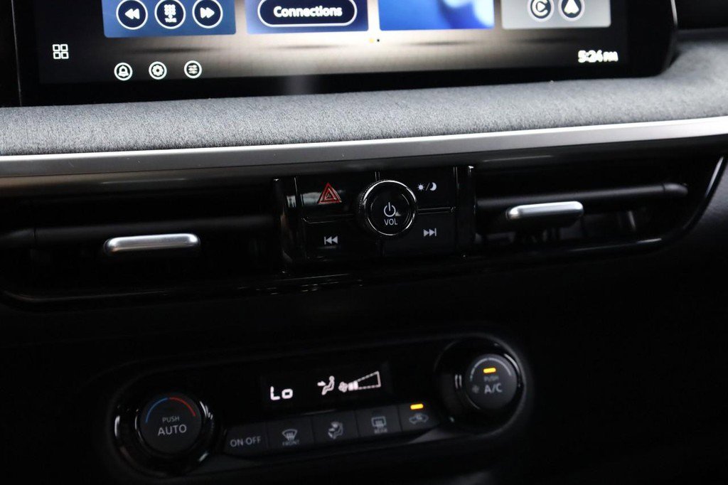 New 2026 Nissan Kicks SV image 13