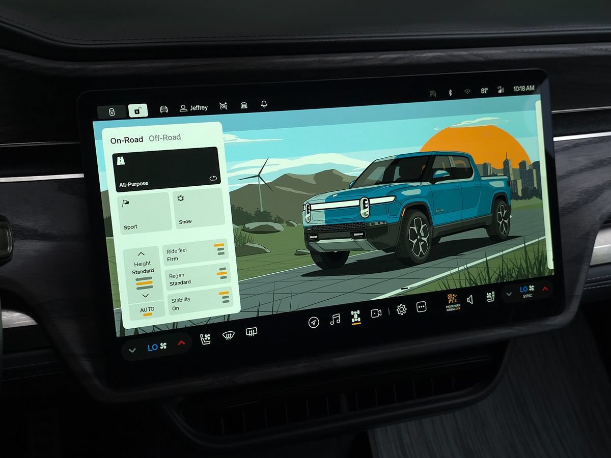 Used 2023 Rivian R1T Adventure AWD/4WD image 38