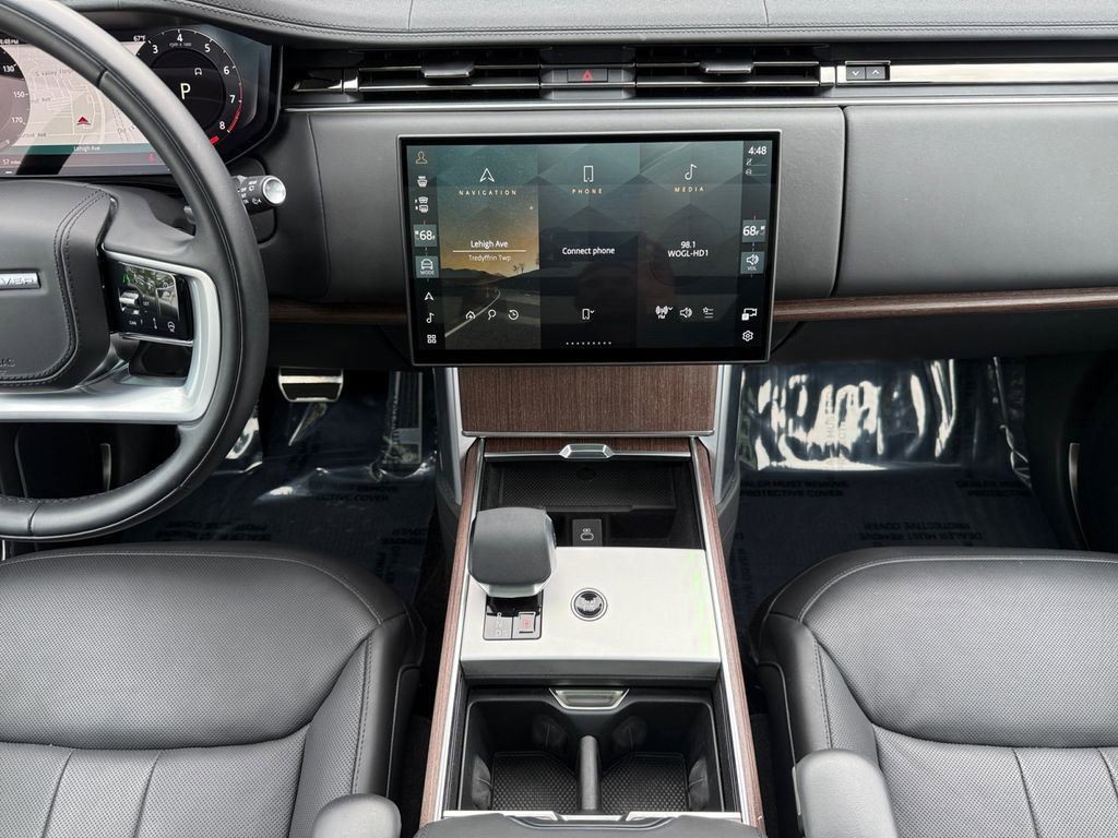 Used 2025 Land Rover Range Rover SE AWD/4WD image 11