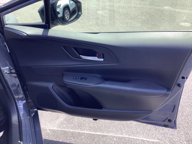 Used 2026 Toyota Prius Plug-In Hybrid FWD image 36