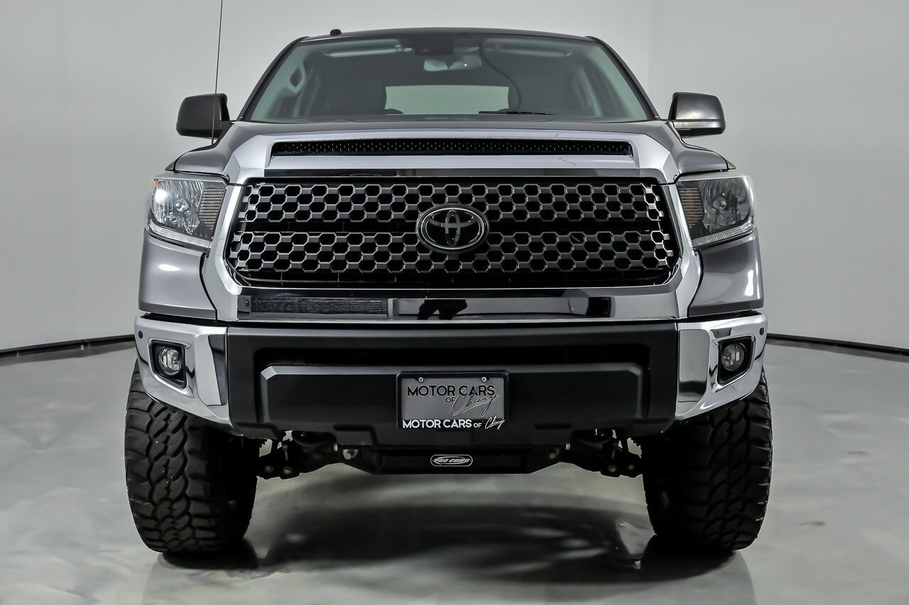 Used 2019 Toyota Tundra SR5 w/ Convenience Package AWD/4WD image 4