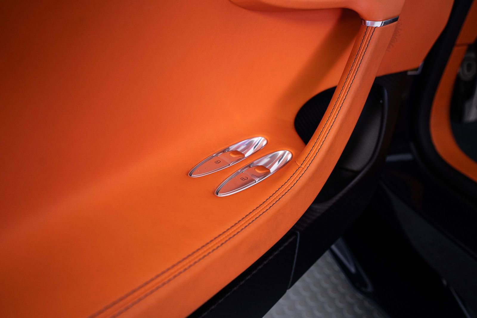 Used 2018 Bugatti Chiron image 35