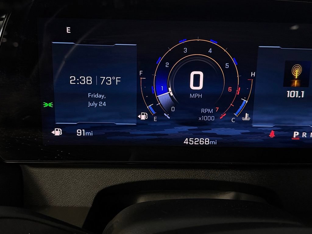 Used 2025 Chevrolet Traverse LT FWD image 15