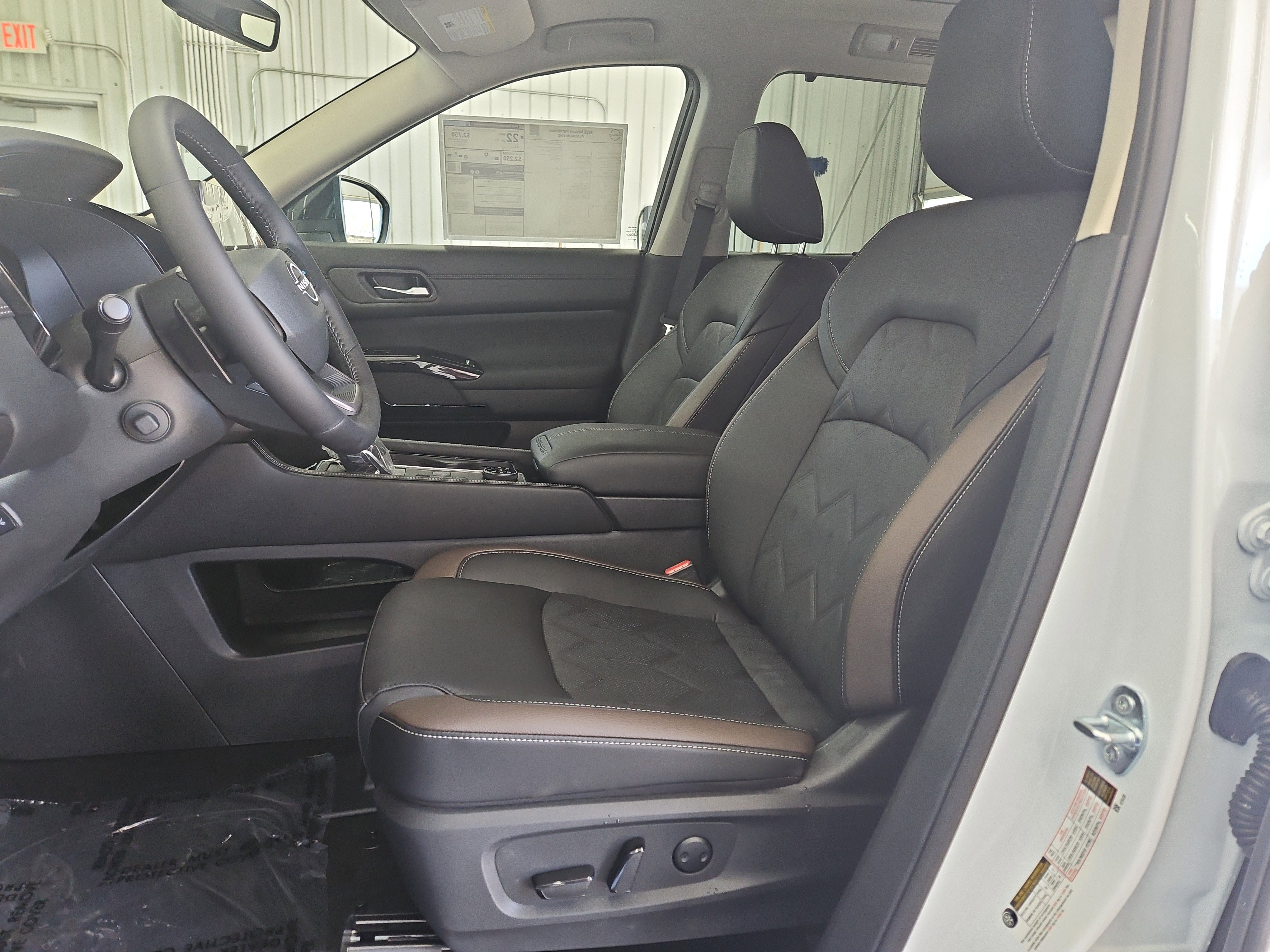 New 2026 Nissan Pathfinder Platinum AWD/4WD image 8