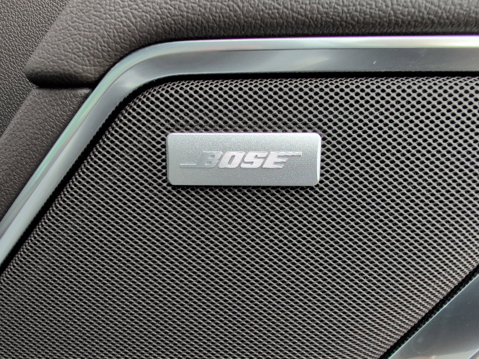 Used 2024 GMC Sierra 2500 SLT w/ SLT Premium Package image 12