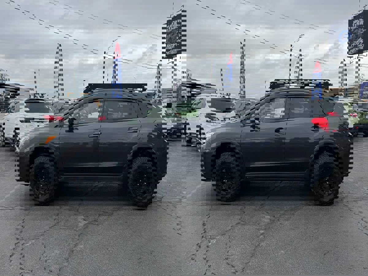 Used 2016 Subaru Crosstrek 2.0i Premium image 4