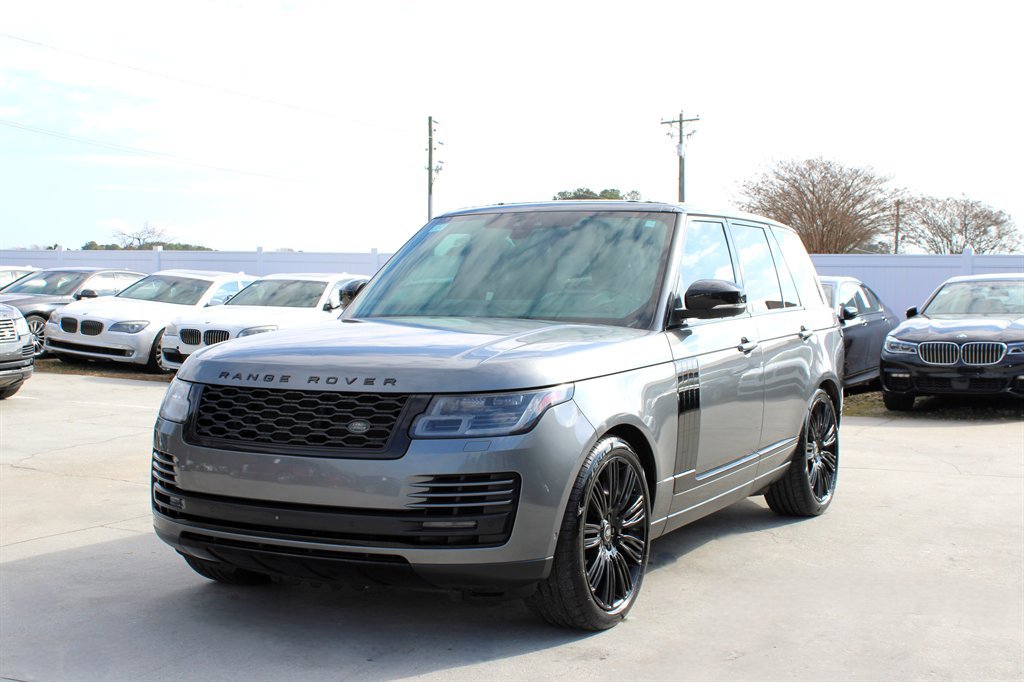 Used 2018 Land Rover Range Rover Supercharged image 3