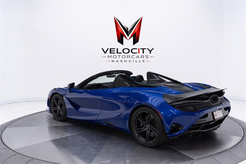 Used 2024 McLaren 750S Spider RWD image 17