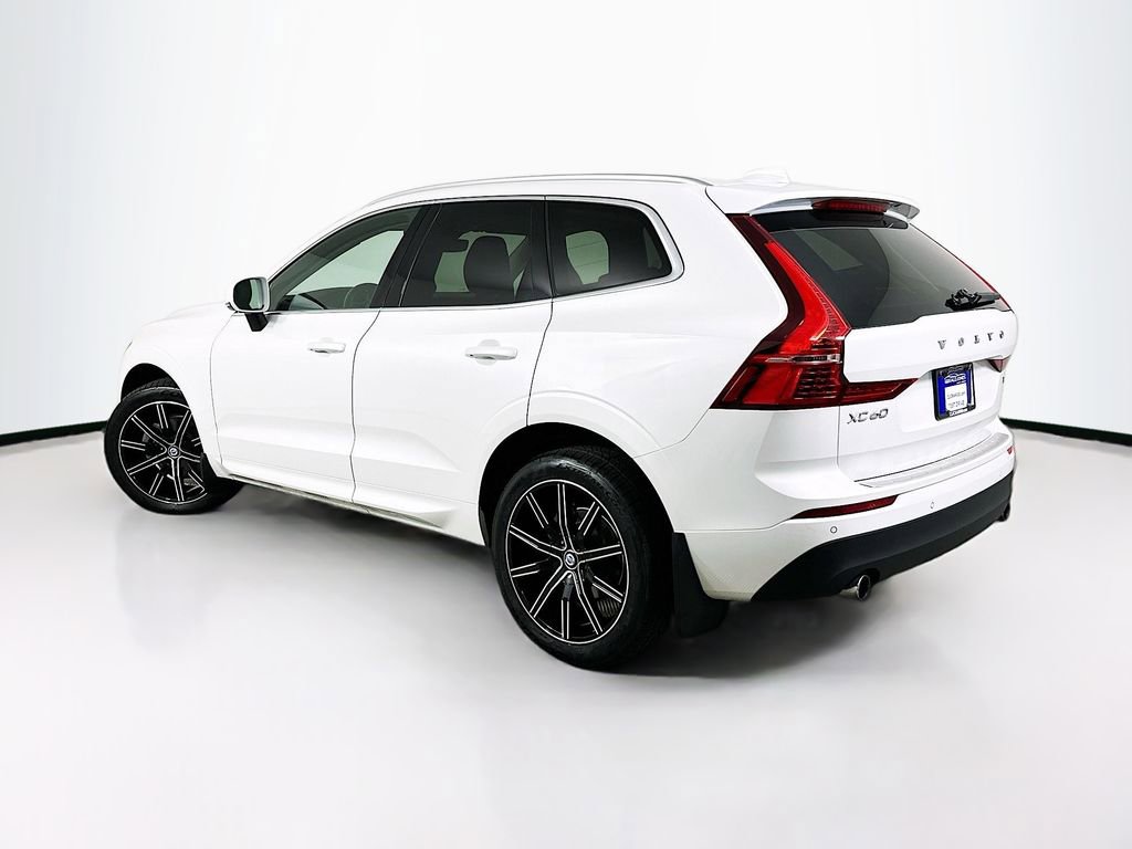 Used 2021 Volvo XC60 T5 Momentum w/ Premium Package image 6