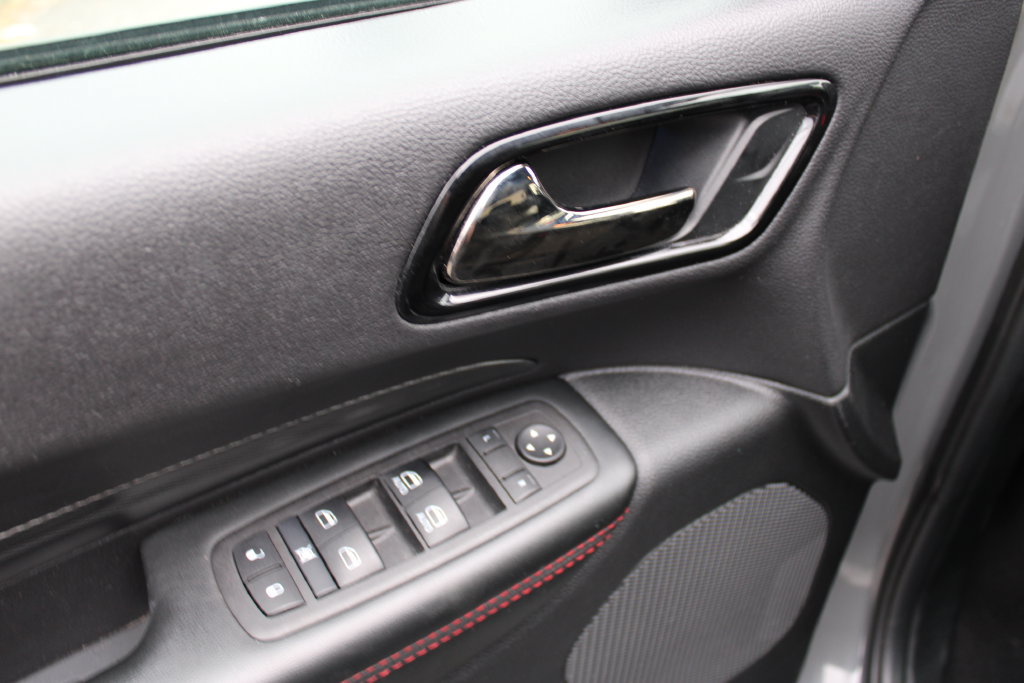 Used 2025 Dodge Durango GT RWD image 12