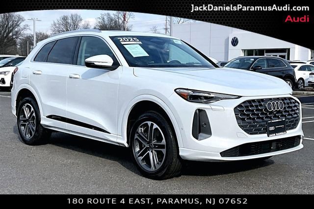 Used 2025 Audi Q5 Premium Plus w/ Premium Plus image 9