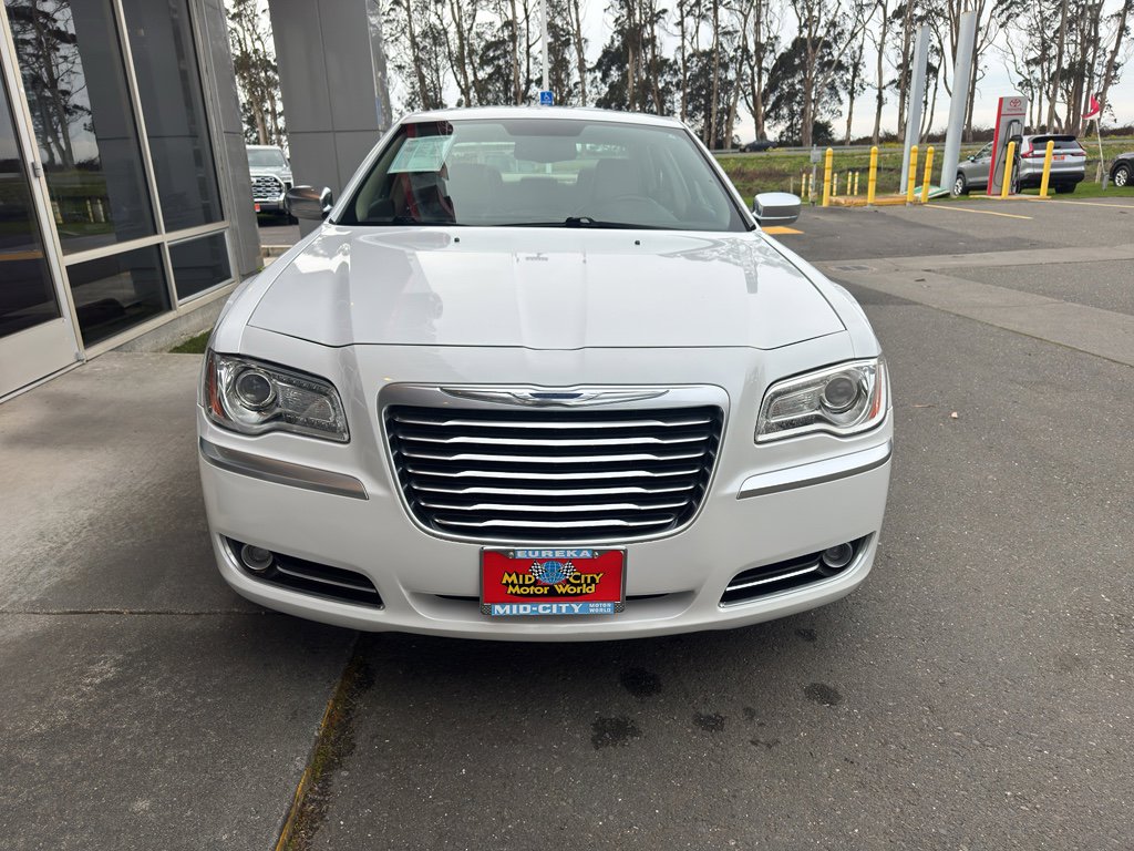 Used 2013 Chrysler 300 C Luxury Series w/ Beats Audio Group image 23