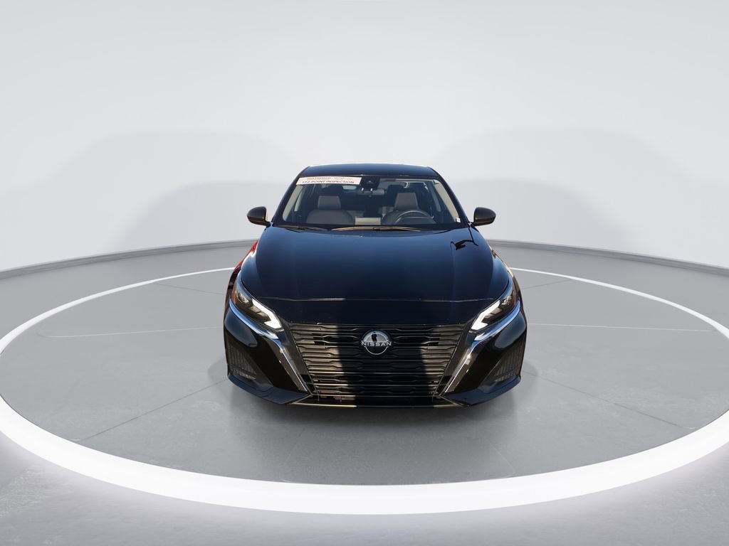 Used 2024 Nissan Altima 2.5 SV image 3