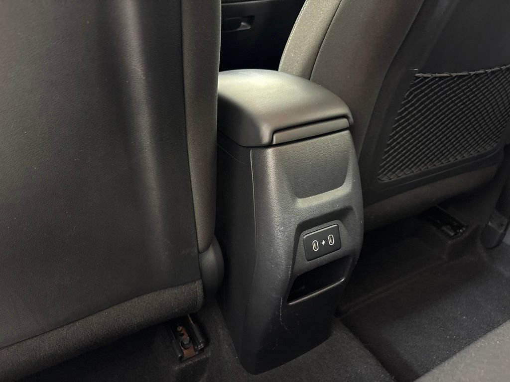 Used 2024 Hyundai Venue SEL FWD image 25
