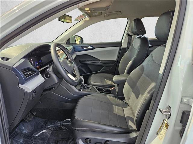 Used 2022 Volkswagen Taos SE FWD image 15