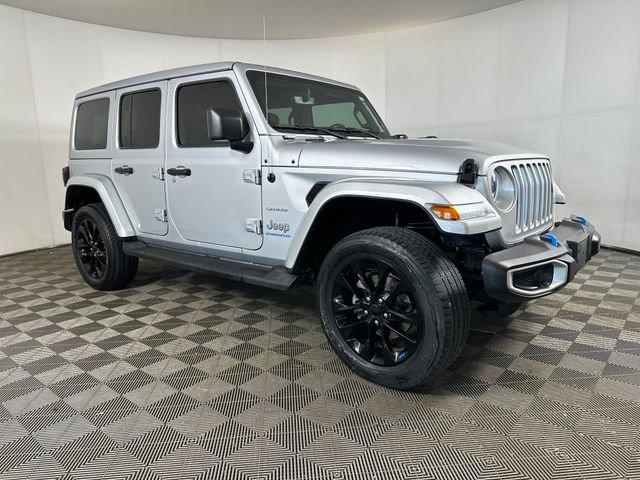 Used 2023 Jeep Wrangler Unlimited Sahara w/ Cold Weather Group AWD/4WD image 2