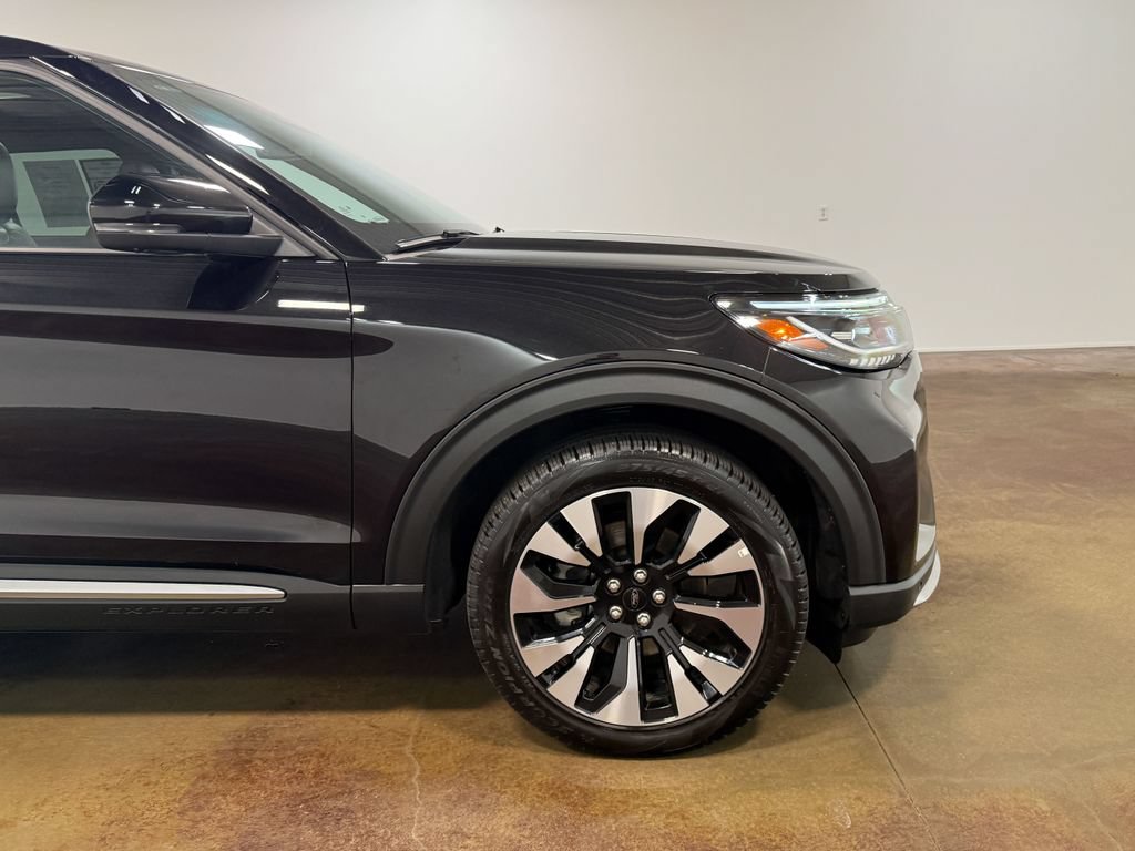 Used 2025 Ford Explorer Platinum w/ LUX Leather Package AWD/4WD image 31