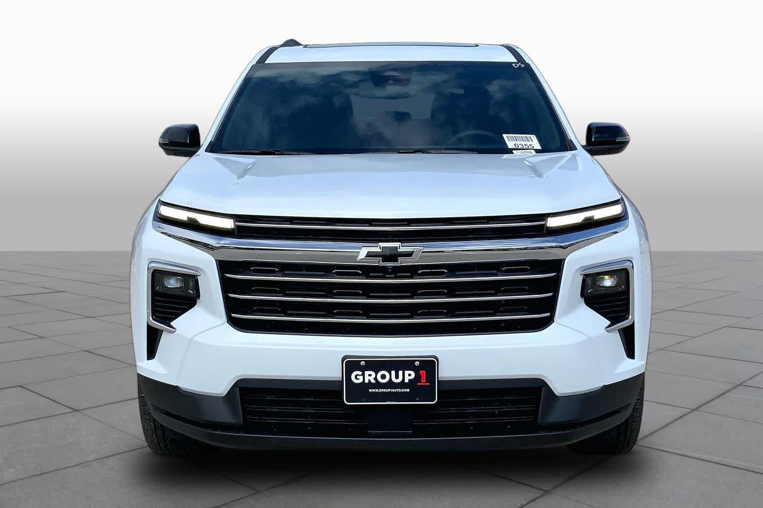 Used 2026 Chevrolet Traverse LT w/ Sun and Wheel Package FWD image 2