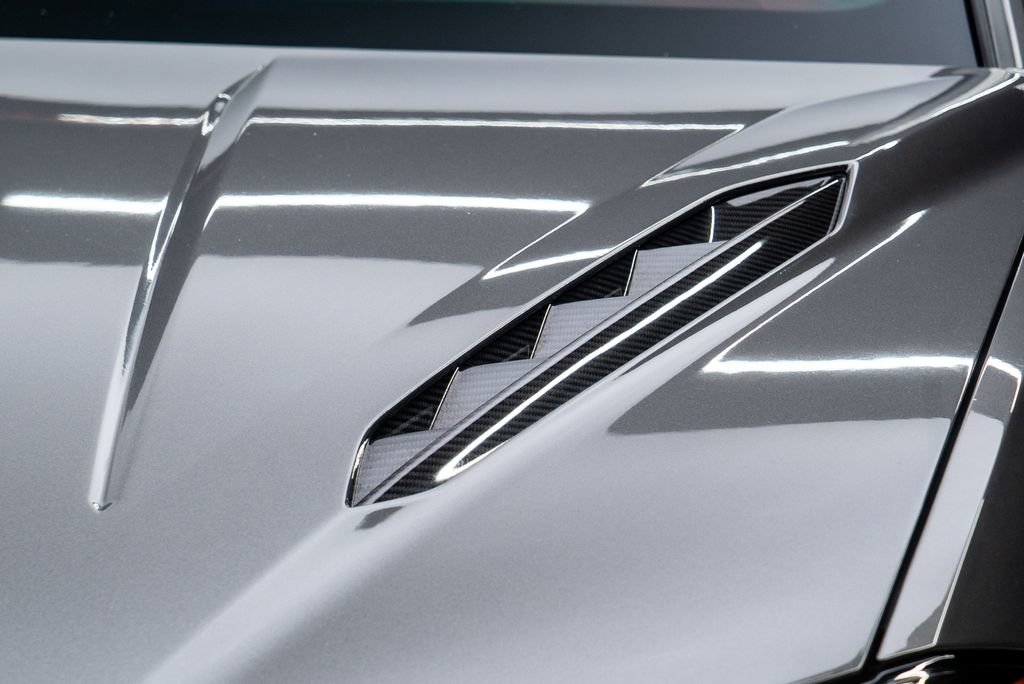 Used 2023 Lamborghini Urus Performante AWD/4WD image 6