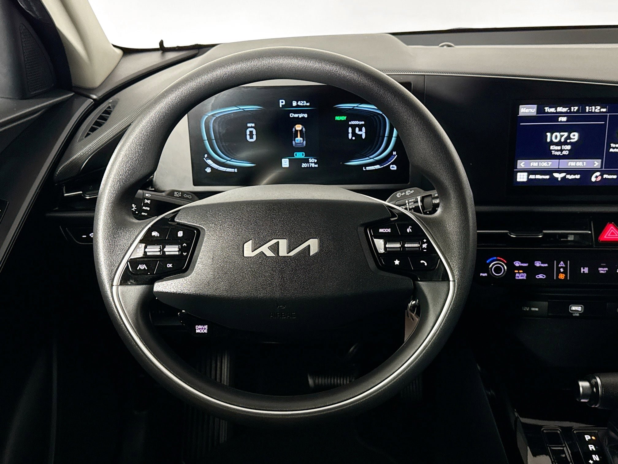 Used 2023 Kia Niro LX image 21