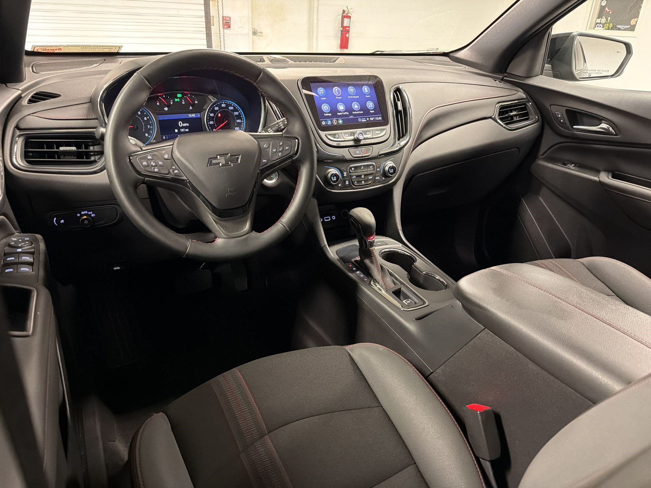 Used 2024 Chevrolet Equinox RS FWD image 29