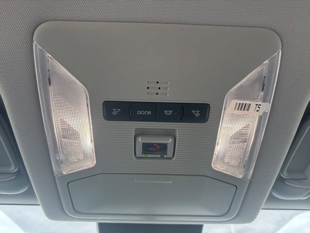 Used 2024 Toyota RAV4 XLE image 32