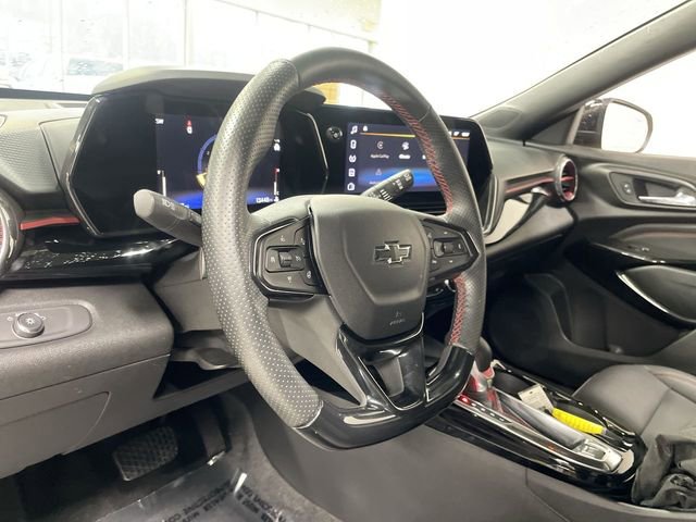 Used 2024 Chevrolet Trax RS w/ Sunroof Package image 14