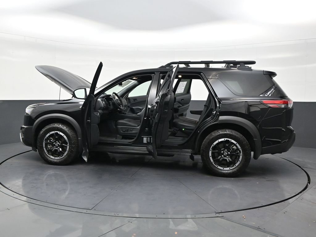 Used 2025 Nissan Pathfinder Rock Creek image 31