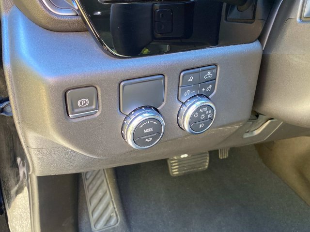 Used 2023 GMC Sierra 1500 Elevation w/ Preferred Package RWD image 16