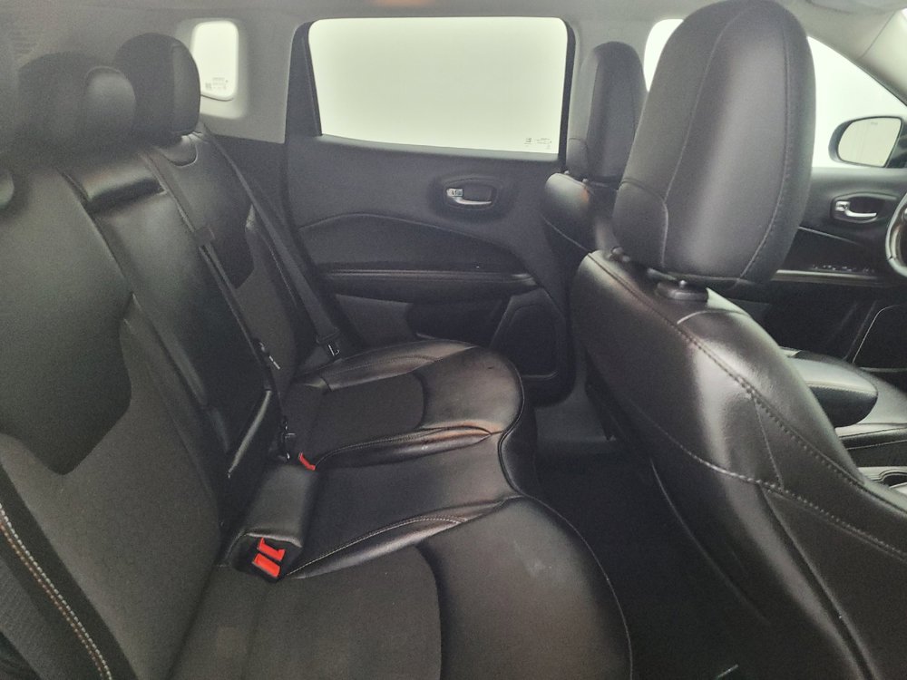 Used 2020 Jeep Compass Latitude w/ Cold Weather Group AWD/4WD image 19
