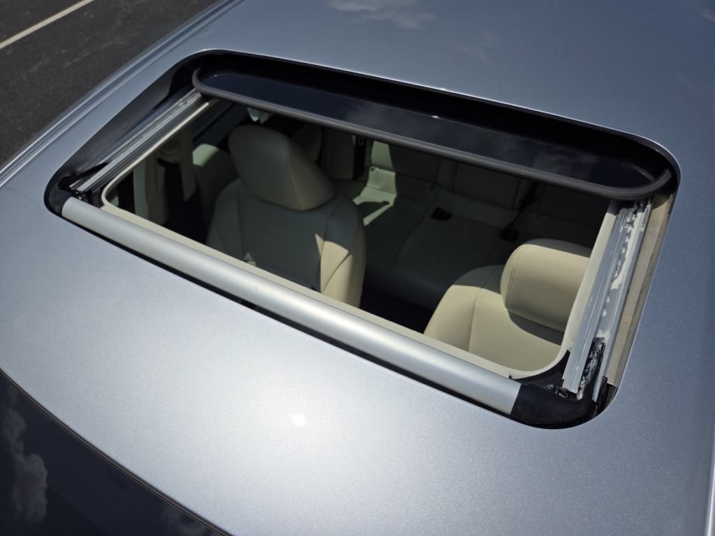 Used 2022 Lexus ES 250 w/ Premium Package AWD/4WD image 3