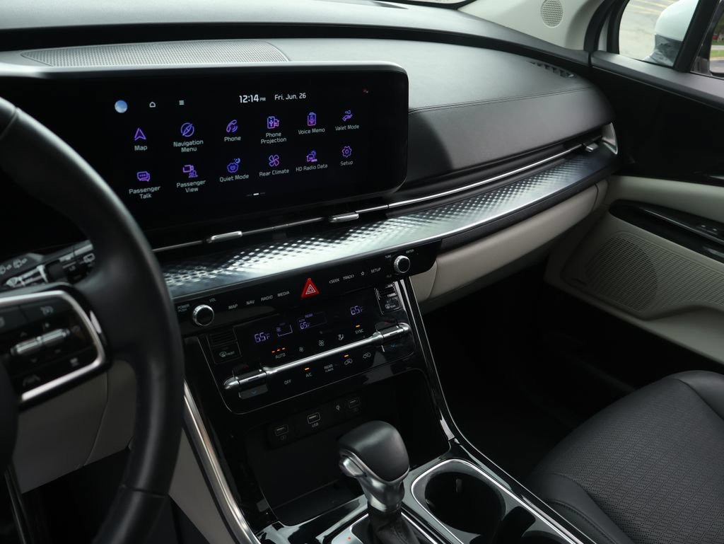 Certified 2024 Kia Carnival SX Prestige FWD image 24