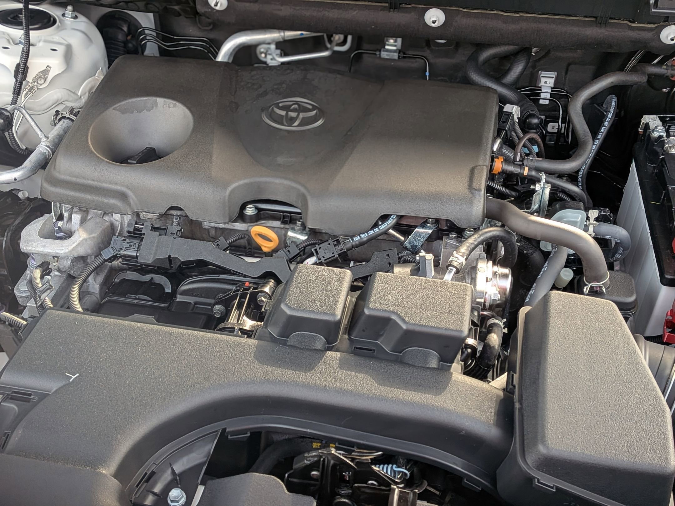 Used 2025 Toyota RAV4 XLE w/ Weather Package image 34