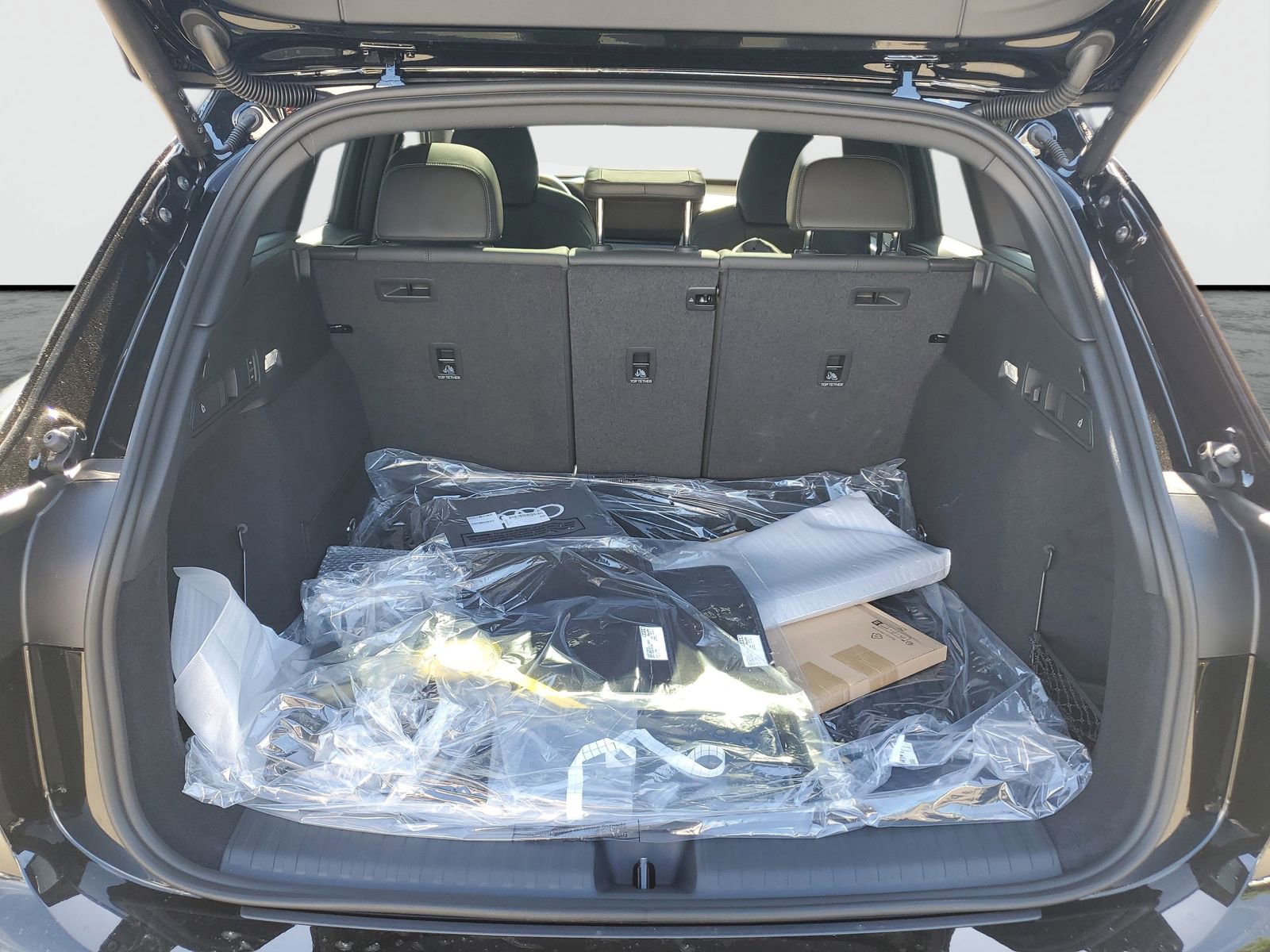 New 2025 Audi SQ6 e-tron Premium Plus image 8